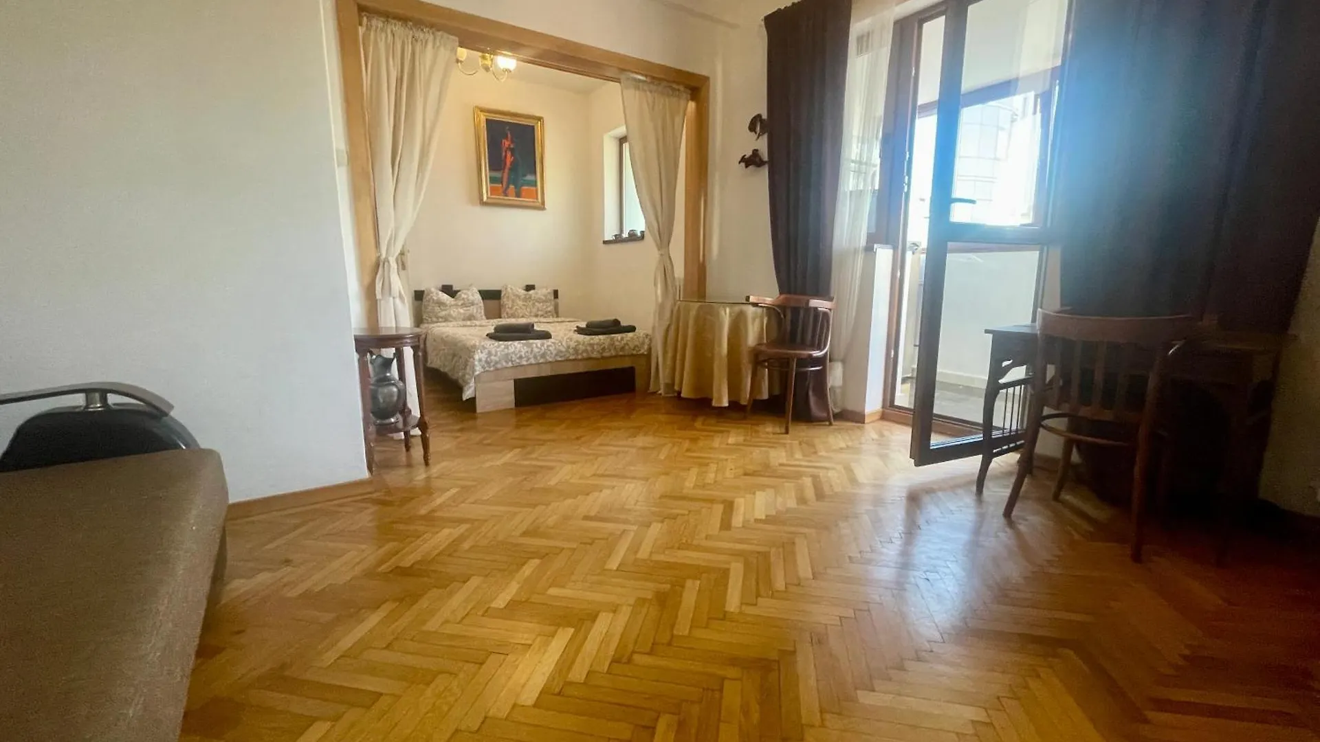 Daire Ateneu Palace Bükreş