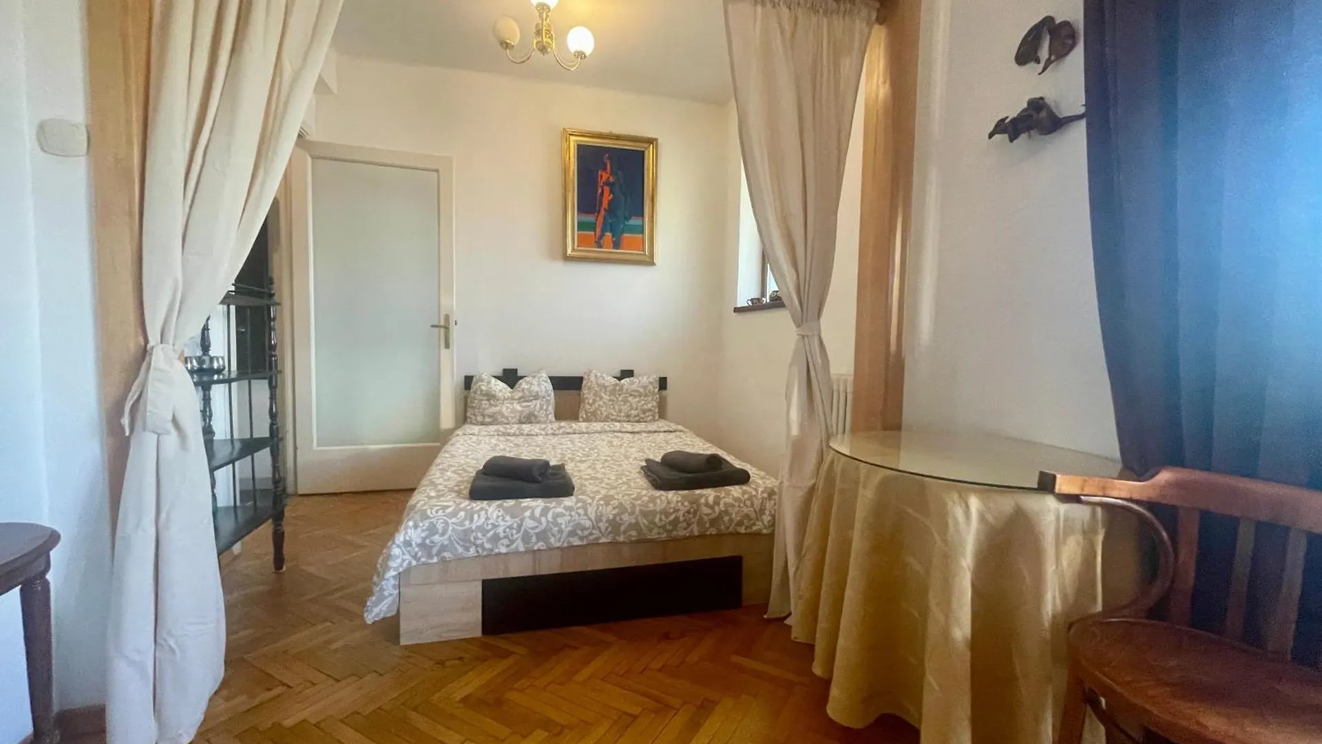 Ateneu Palace Bükreş 0*,  Romanya